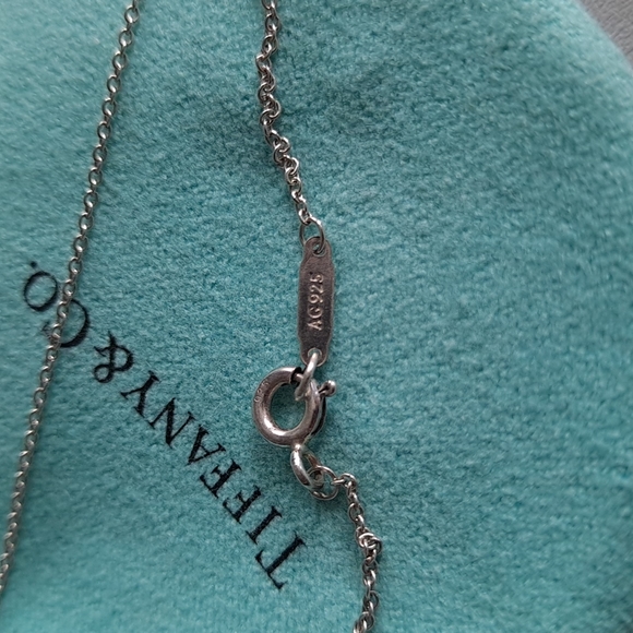 Authentic Tiffany & Co. S pendant necklace - Picture 5 of 9